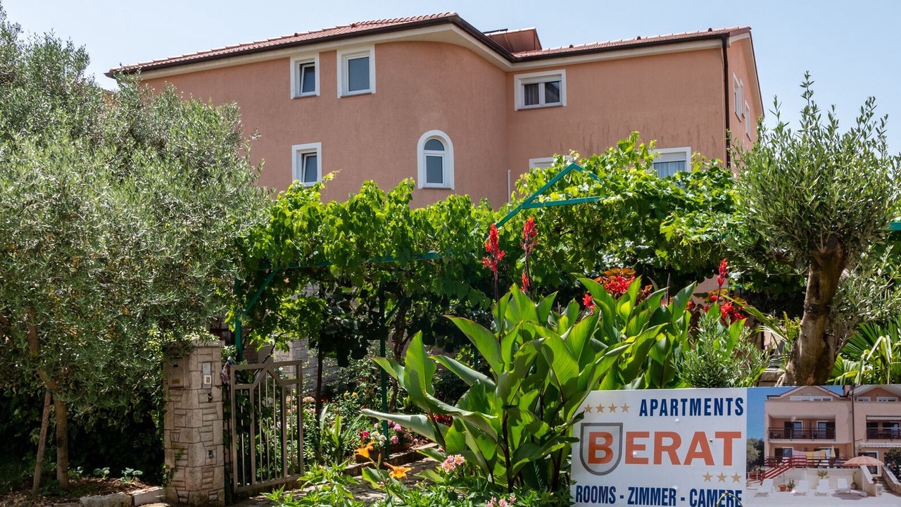 Photo of Outdoor in Peroj