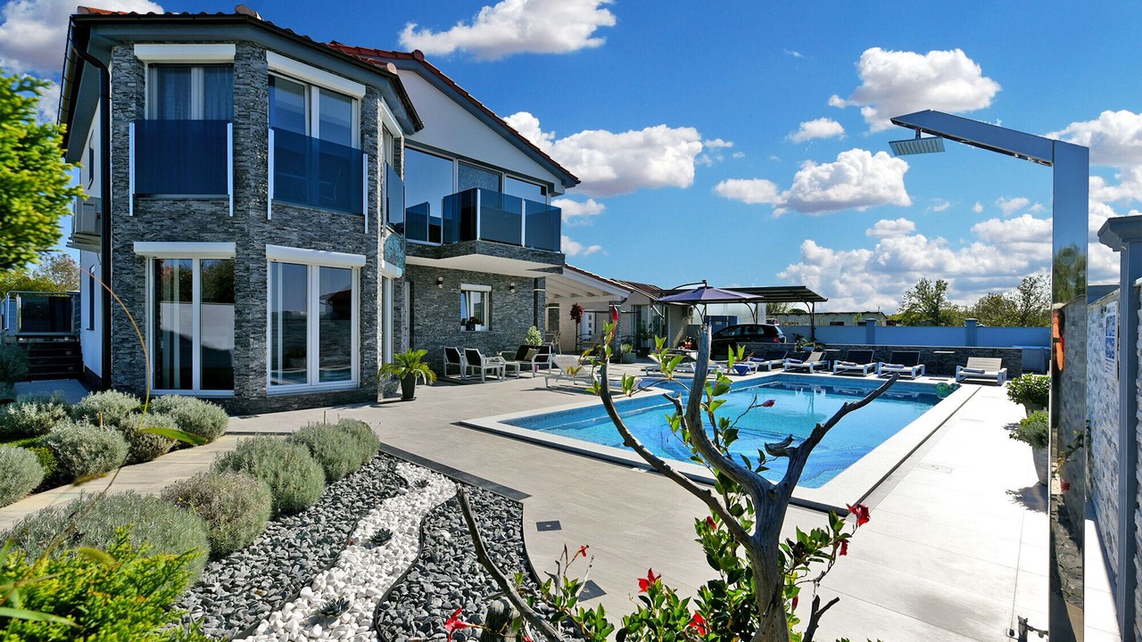 Photo of Outdoor in Valbandon