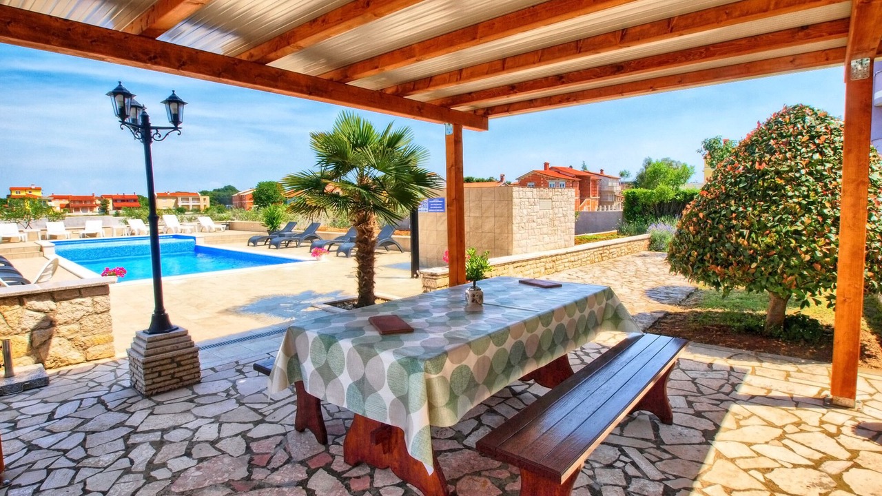 Photo of Outdoor in Valbandon