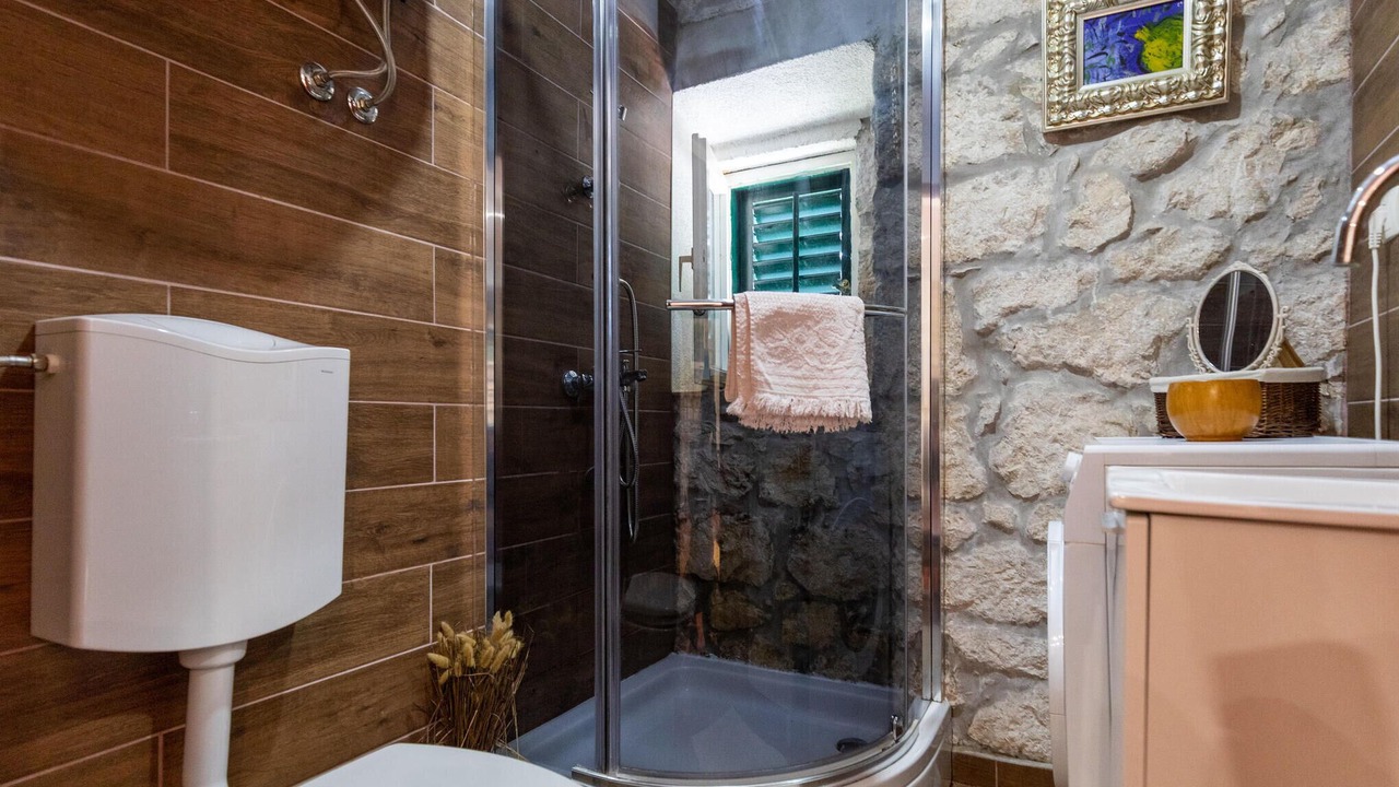 Photo of Bathroom in Ploce