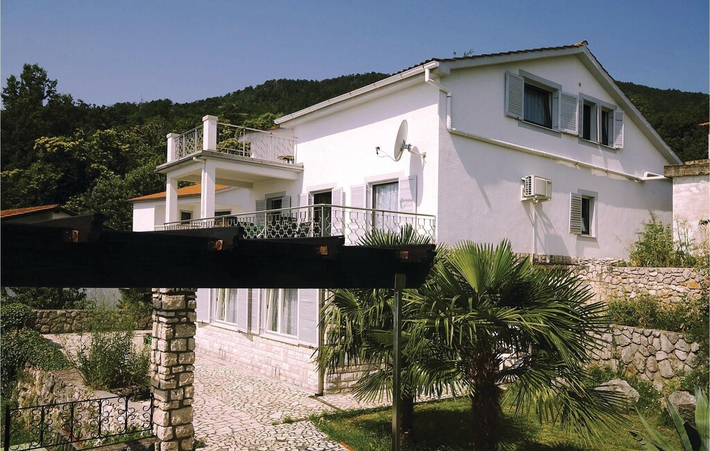 Photo of Buildings in Tulisevica