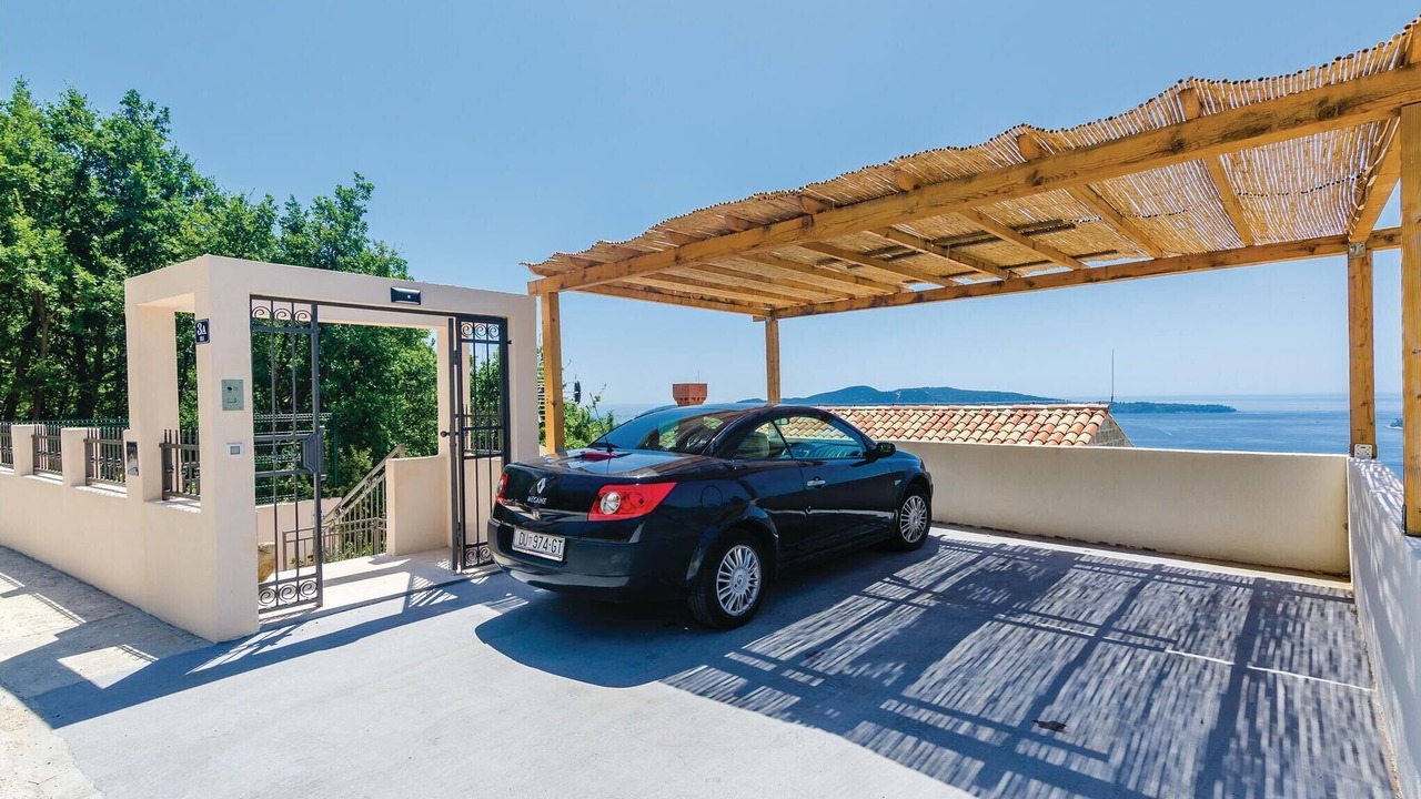 Photo of Others in Brsecine