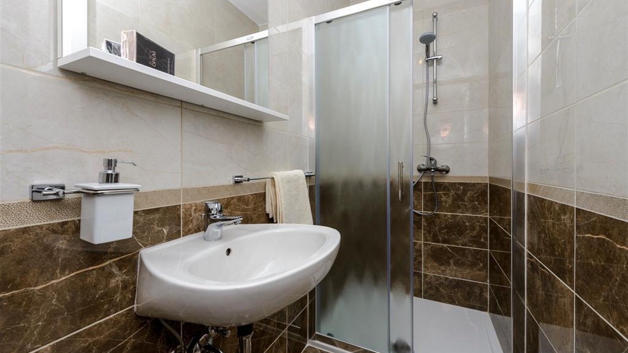 Photo of Bathroom in Molunat