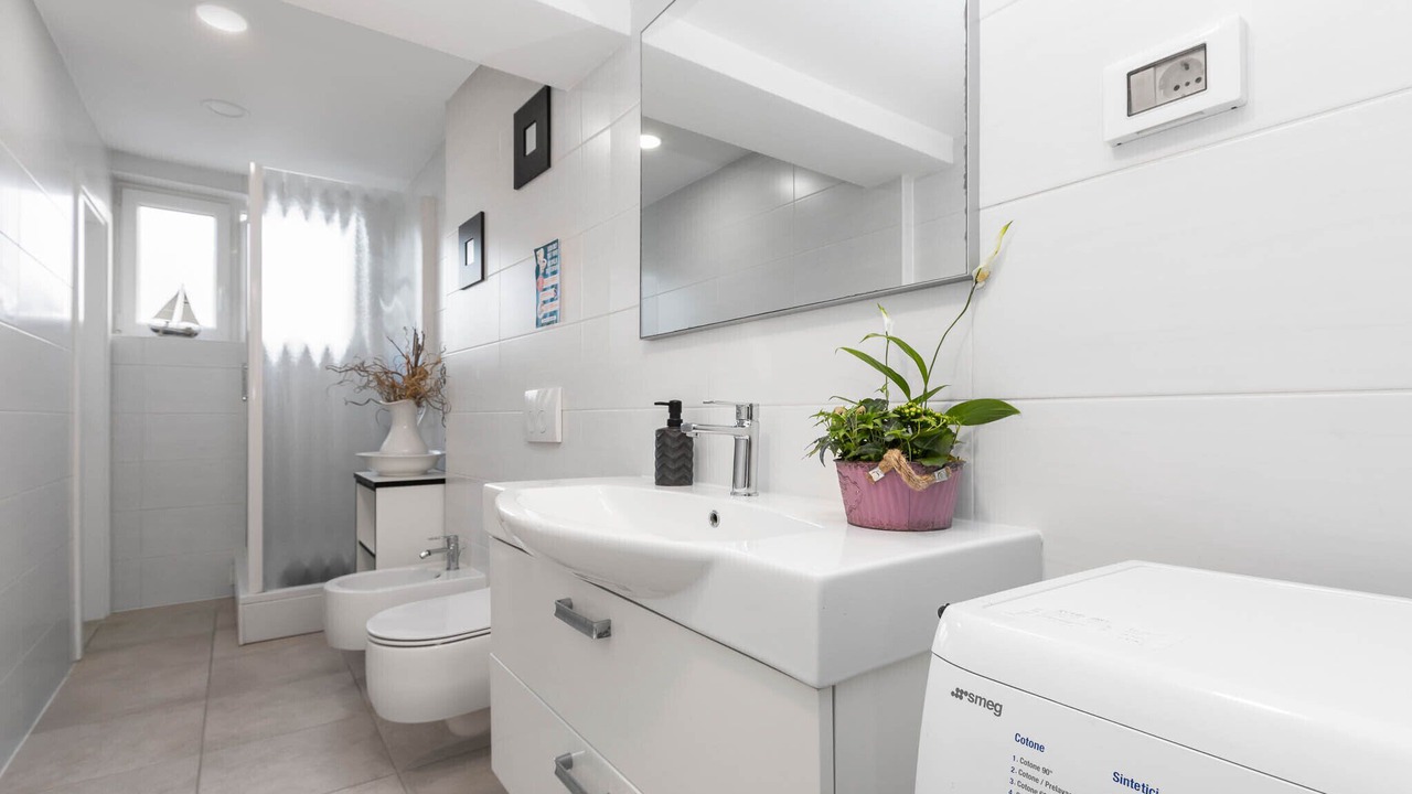 Photo of Bathroom in Mali Maj