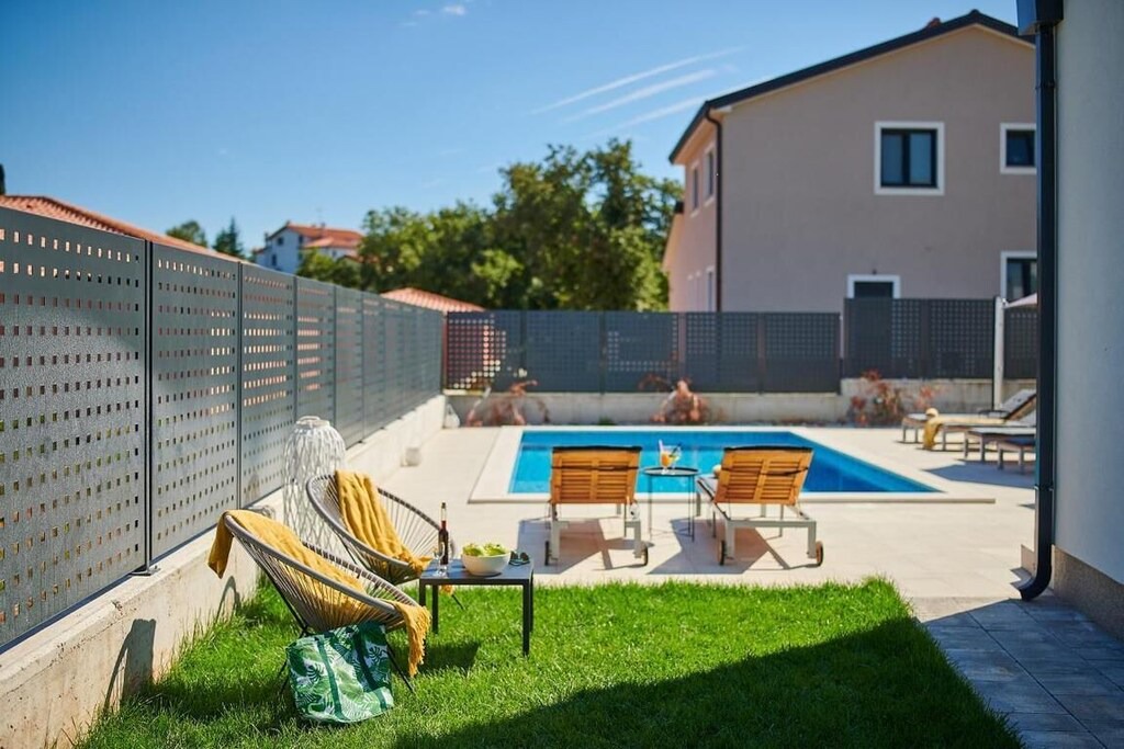 Photo of Others in Kastel