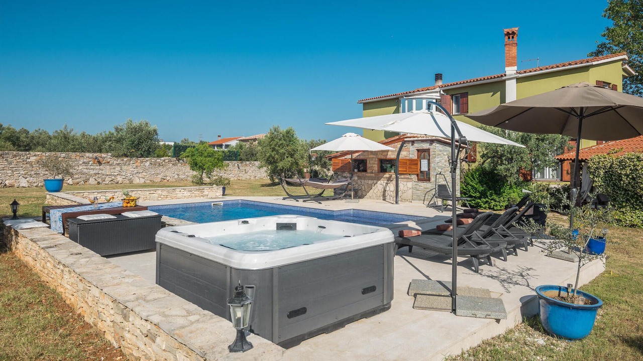Photo of Outdoor in Galizana