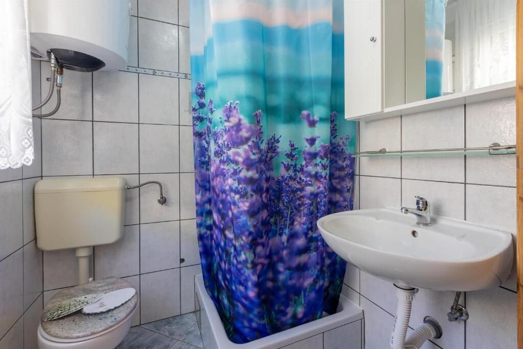 Photo of Bathroom in Klanfari
