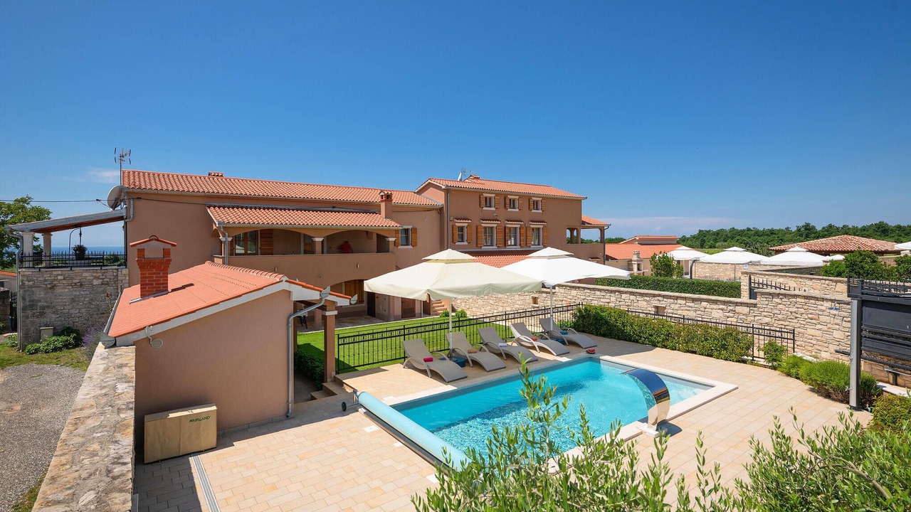 Photo of Outdoor in Gajana