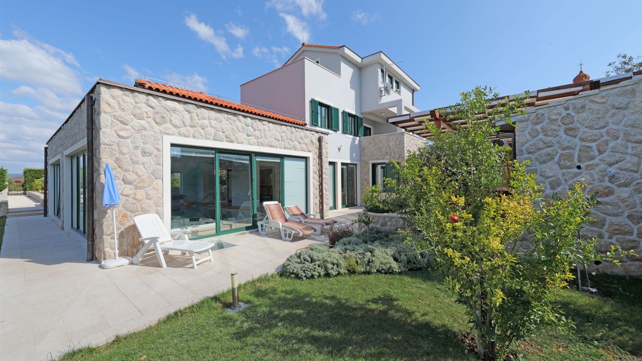 Photo of Outdoor in Betina