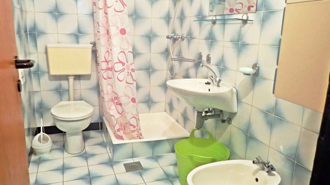 Photo of Bathroom in Seline