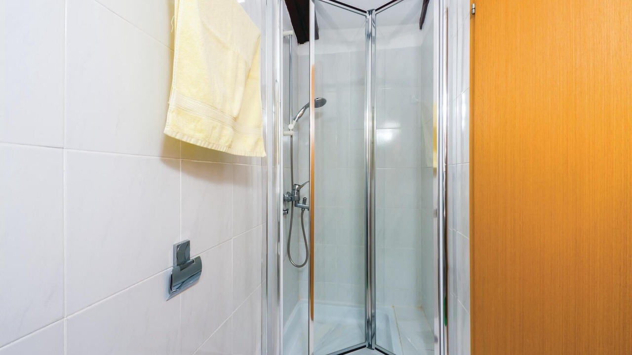 Photo of Bathroom in Pobri