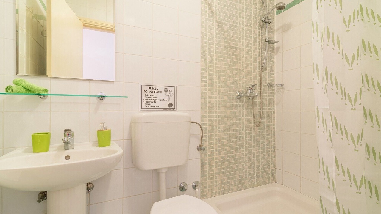 Photo of Bathroom in Nin