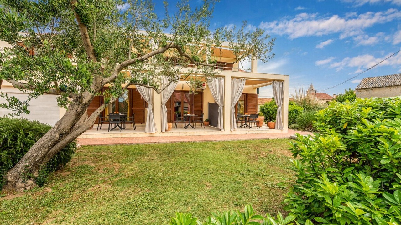 Photo of Patio Balcony in Nin