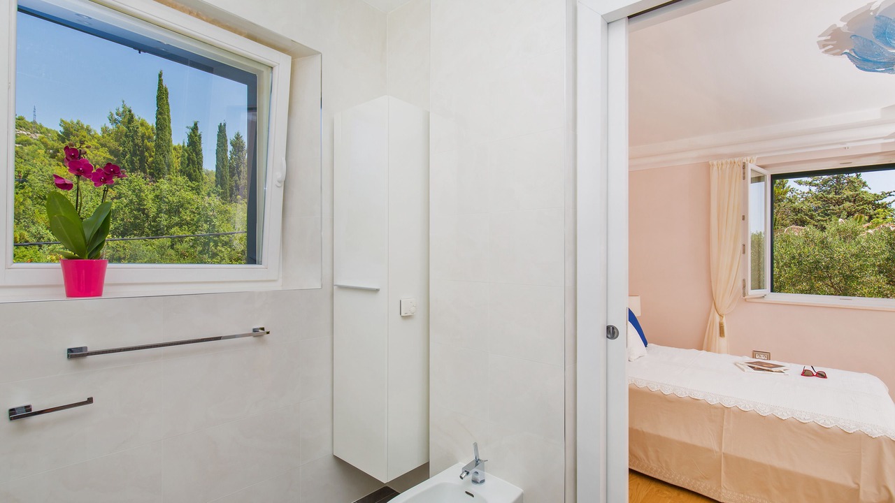 Photo of Bathroom in Orasac