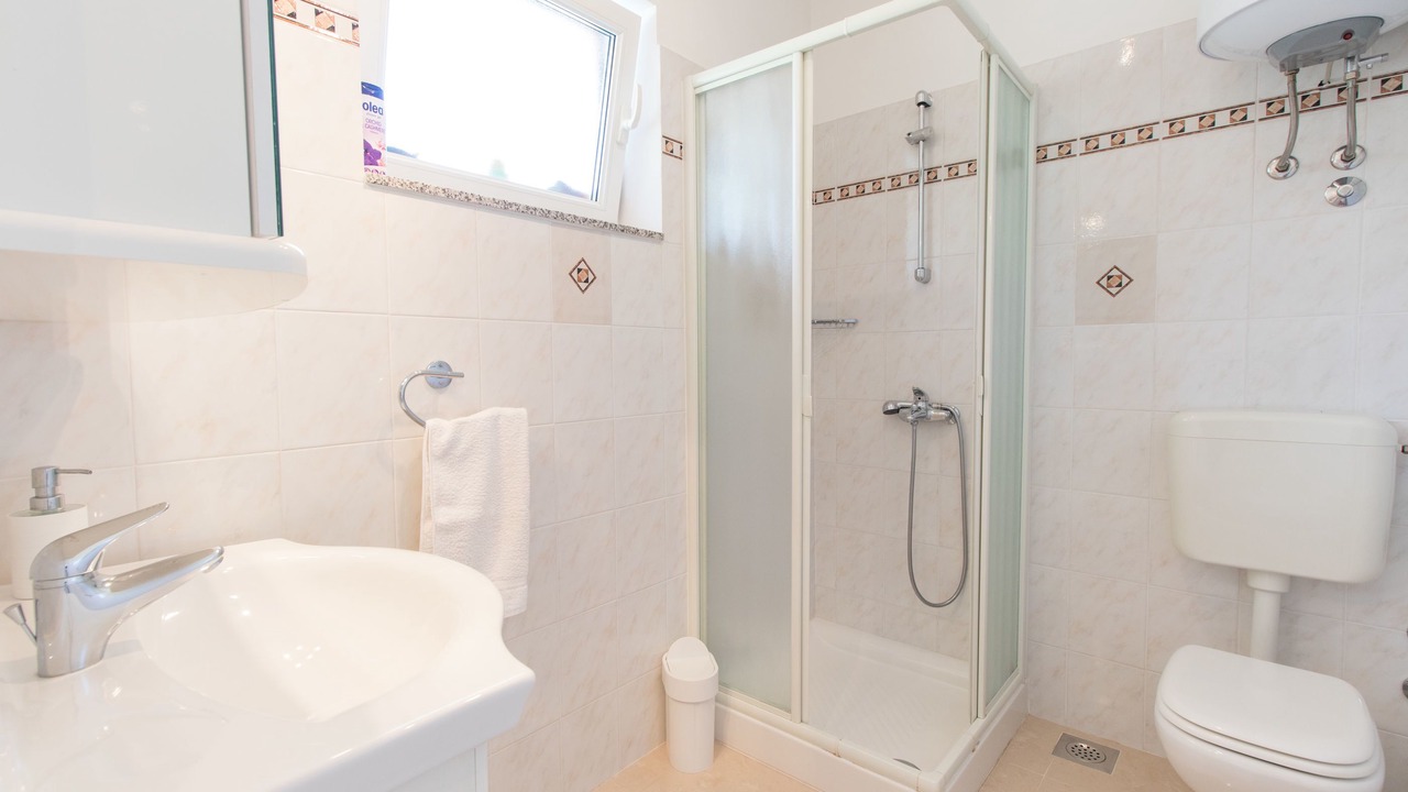 Photo of Bathroom in Pobri