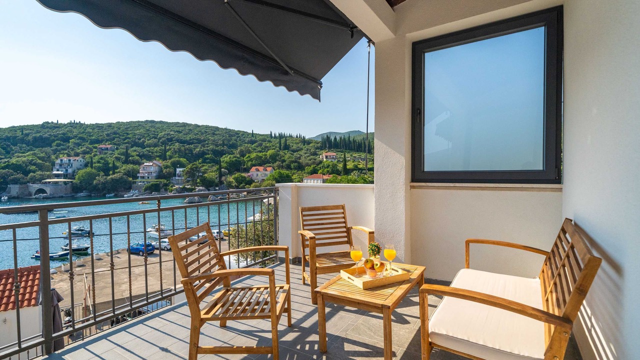 Photo of Patio Balcony in Molunat