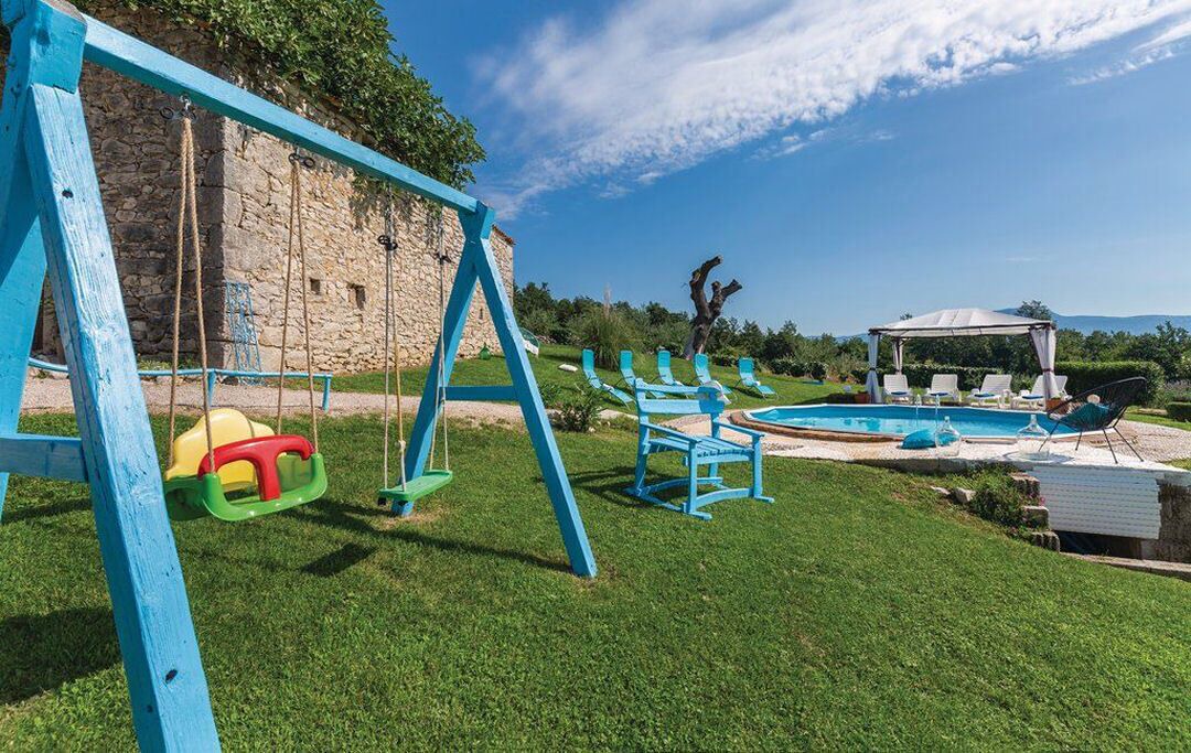Photo of Outdoor in Pican