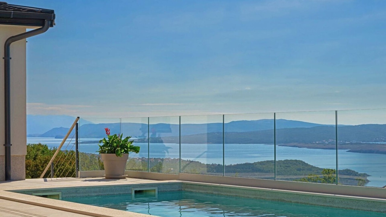 Photo of Outdoor in Smrika