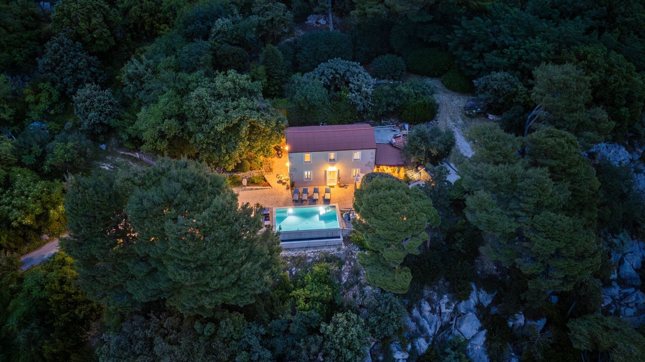 Photo of Outdoor in Mundanije