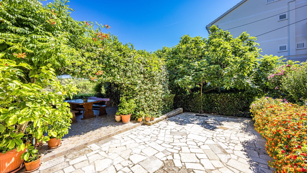 Photo of Outdoor in Suha Punta