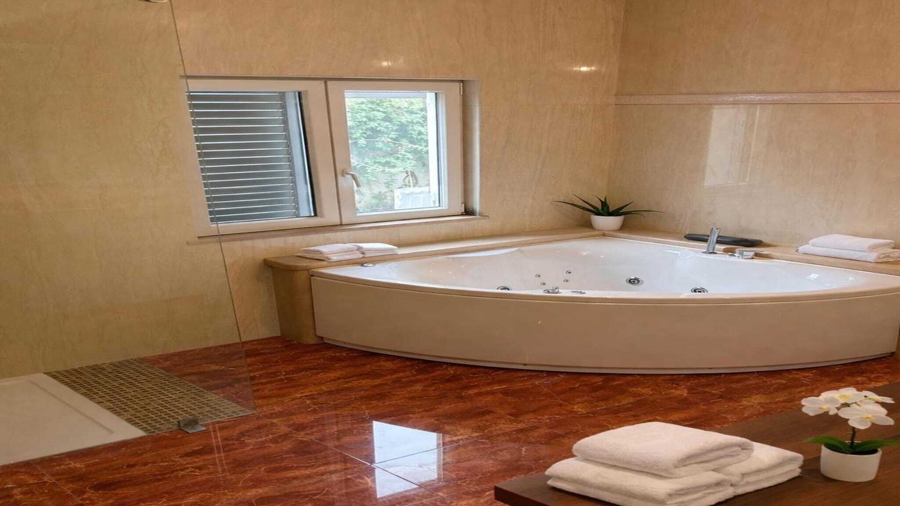Photo of Bathroom in Sutivan