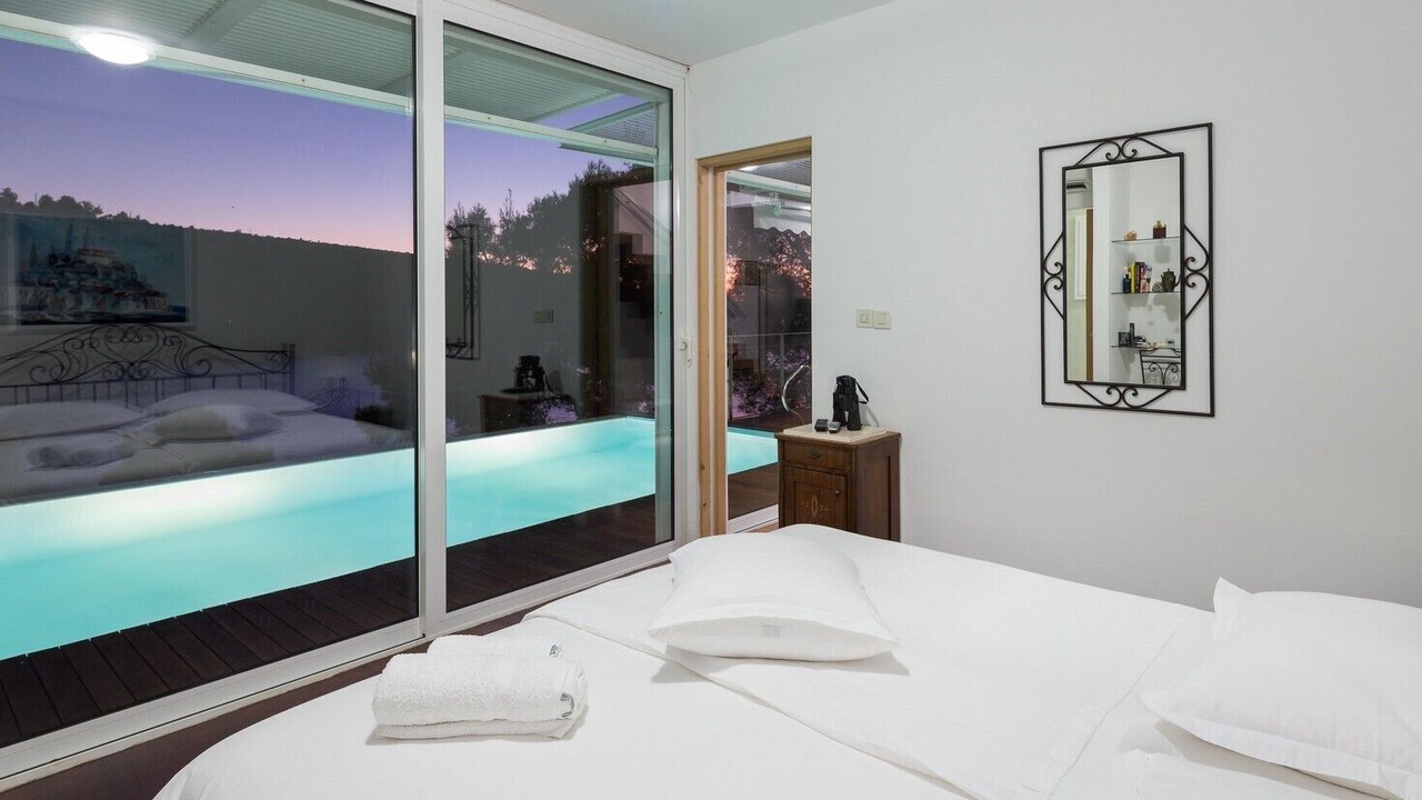 Photo of Bedroom in Sutivan