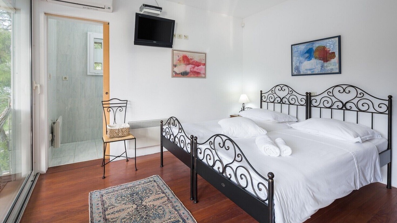 Photo of Bedroom in Sutivan