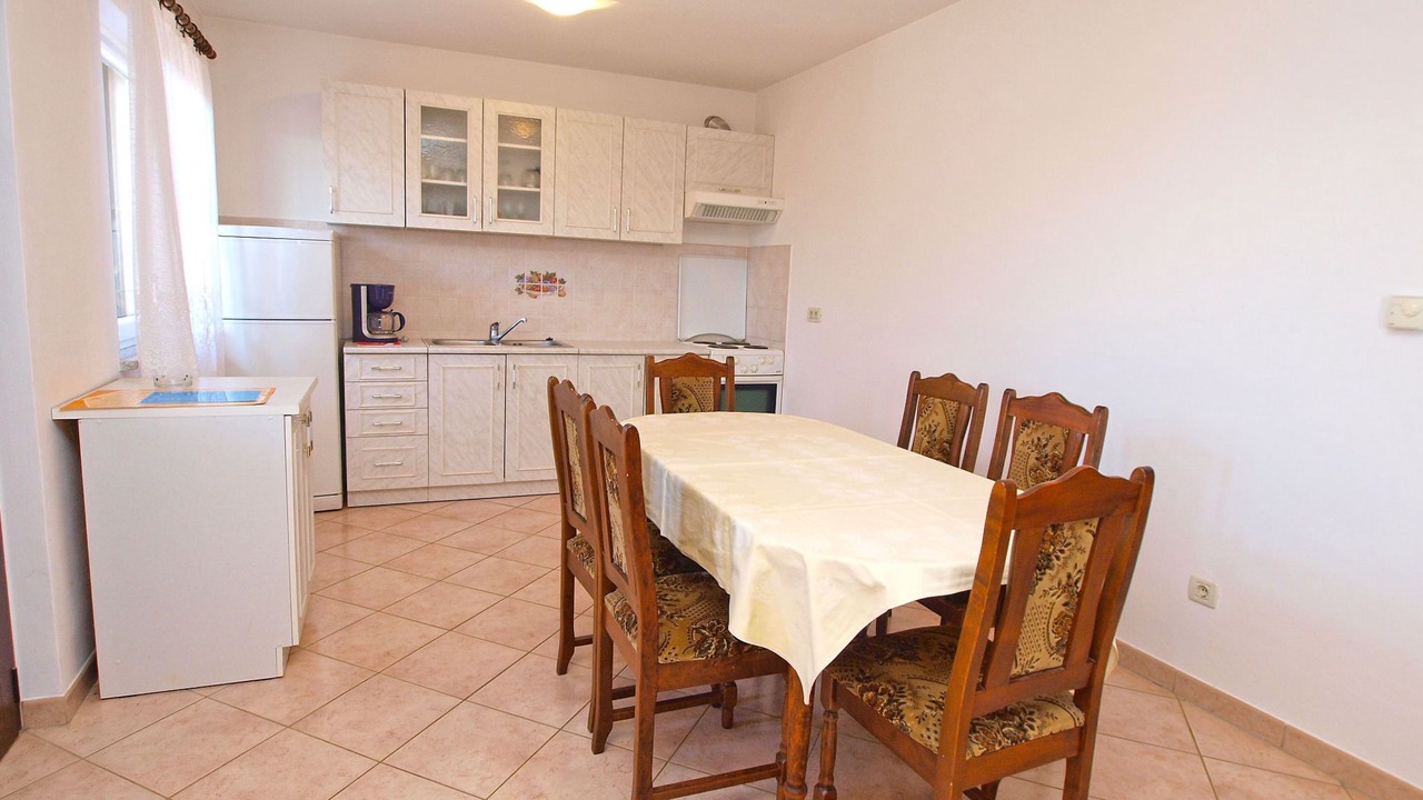 Photo of Bedroom in Flengi