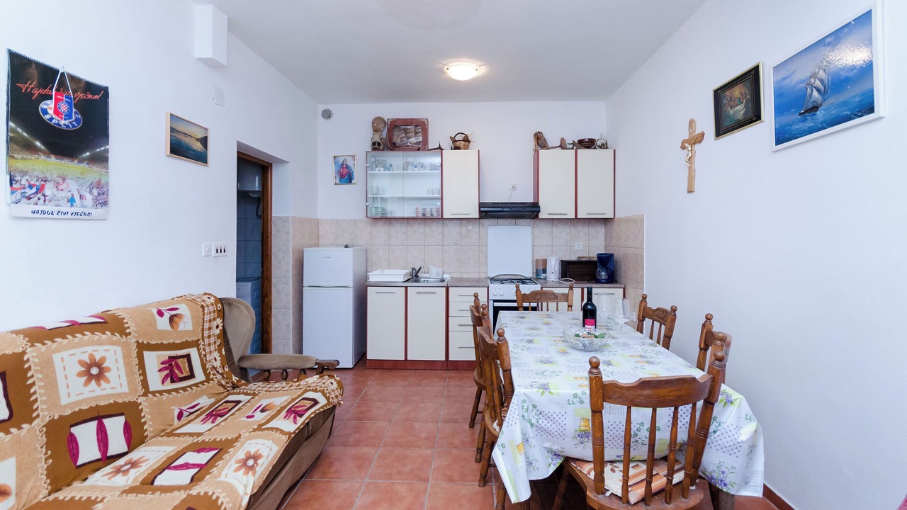 Photo of Kitchen in Lopar