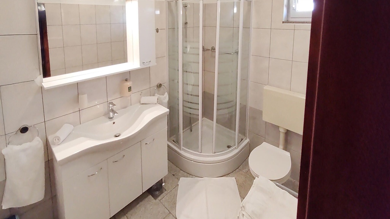 Photo of Bathroom in Turanj