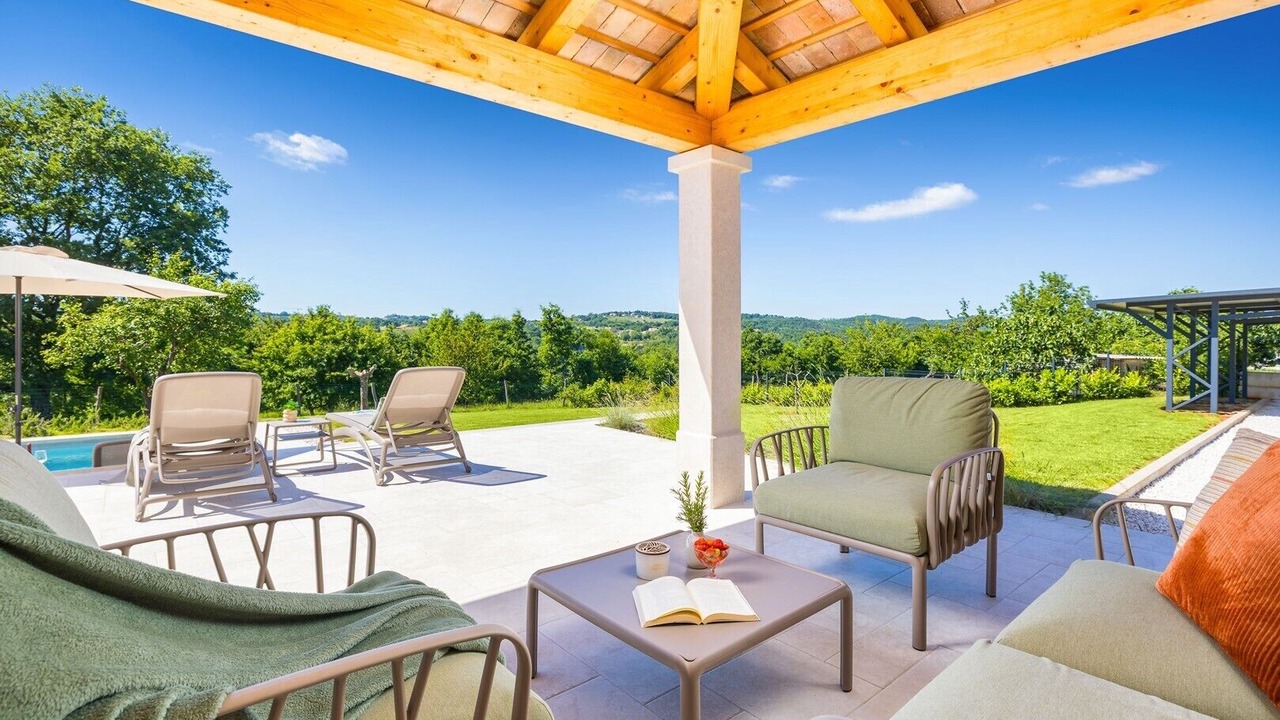 Photo of Patio Balcony in Beram