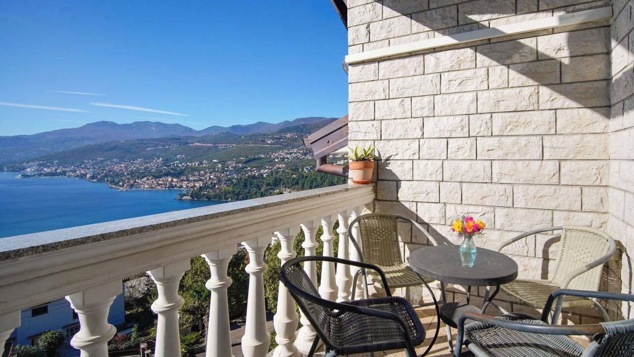 Photo of Patio Balcony in Rubesi