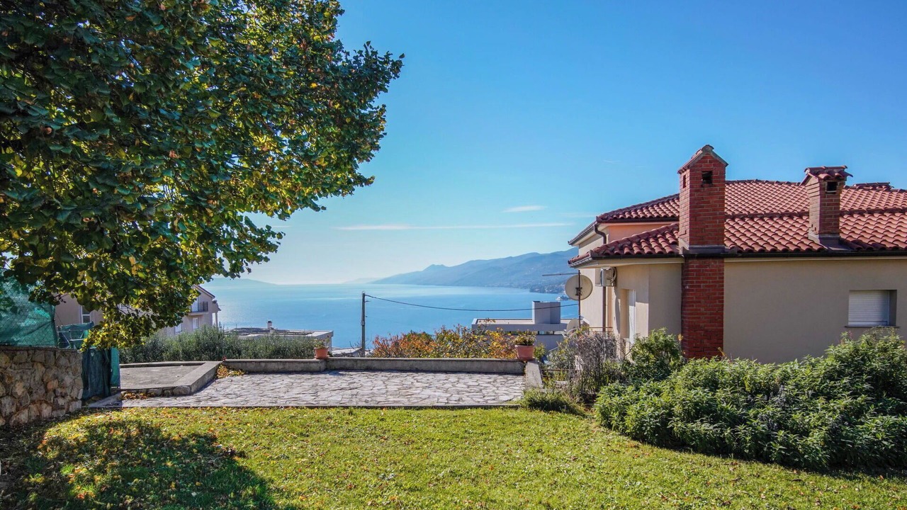 Photo of Outdoor in Rubesi