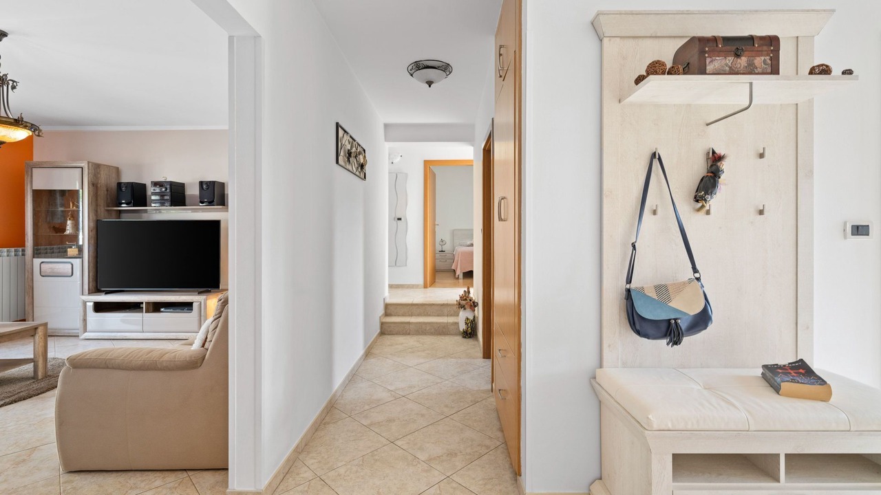 Photo of Livingroom in Vinez