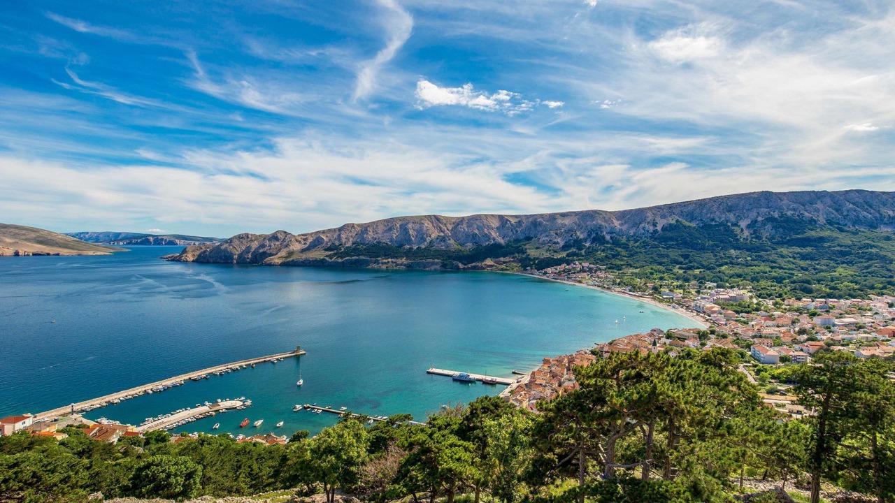 Photo of Others in Baska