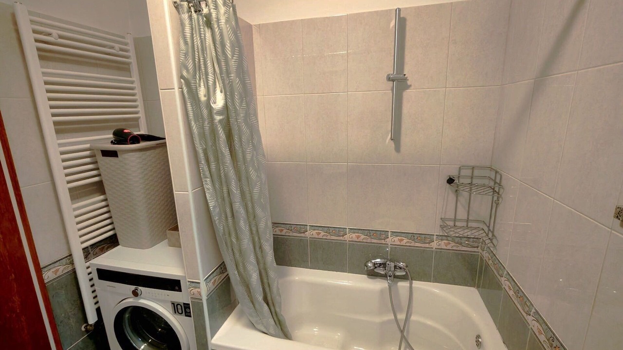 Photo of Bathroom in Jurdani