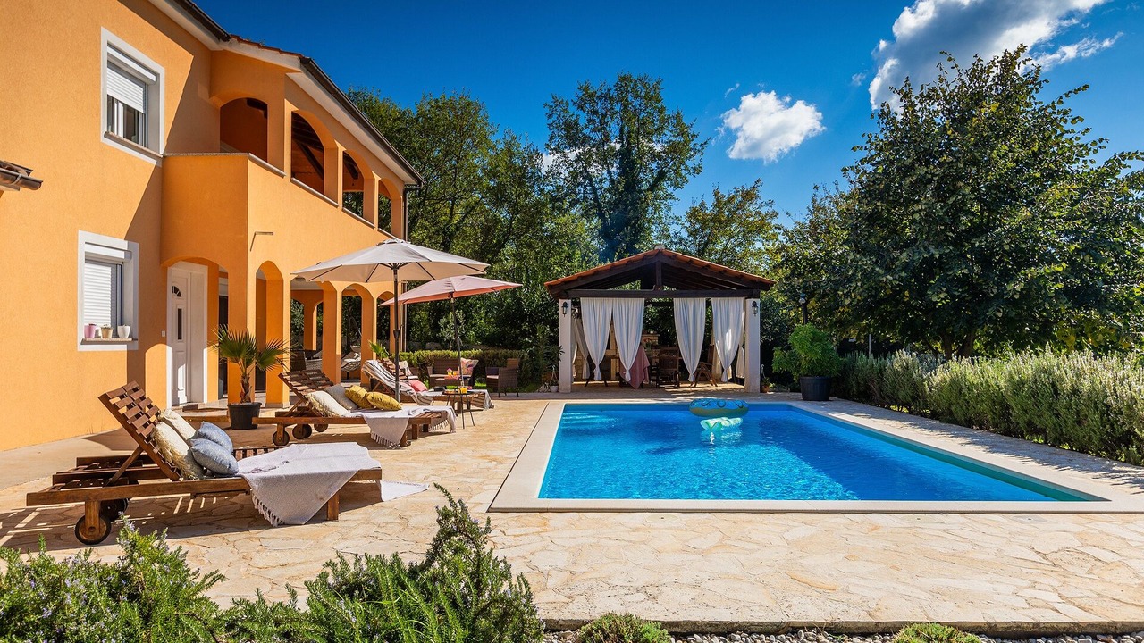 Photo of Outdoor in Heraki