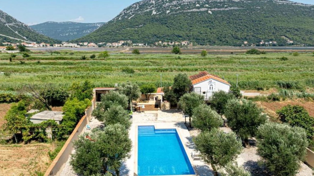 Photo of Outdoor in Kobas