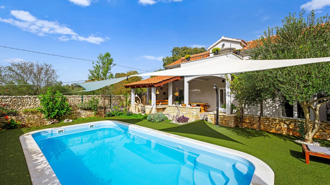 Photo of Outdoor in Promina