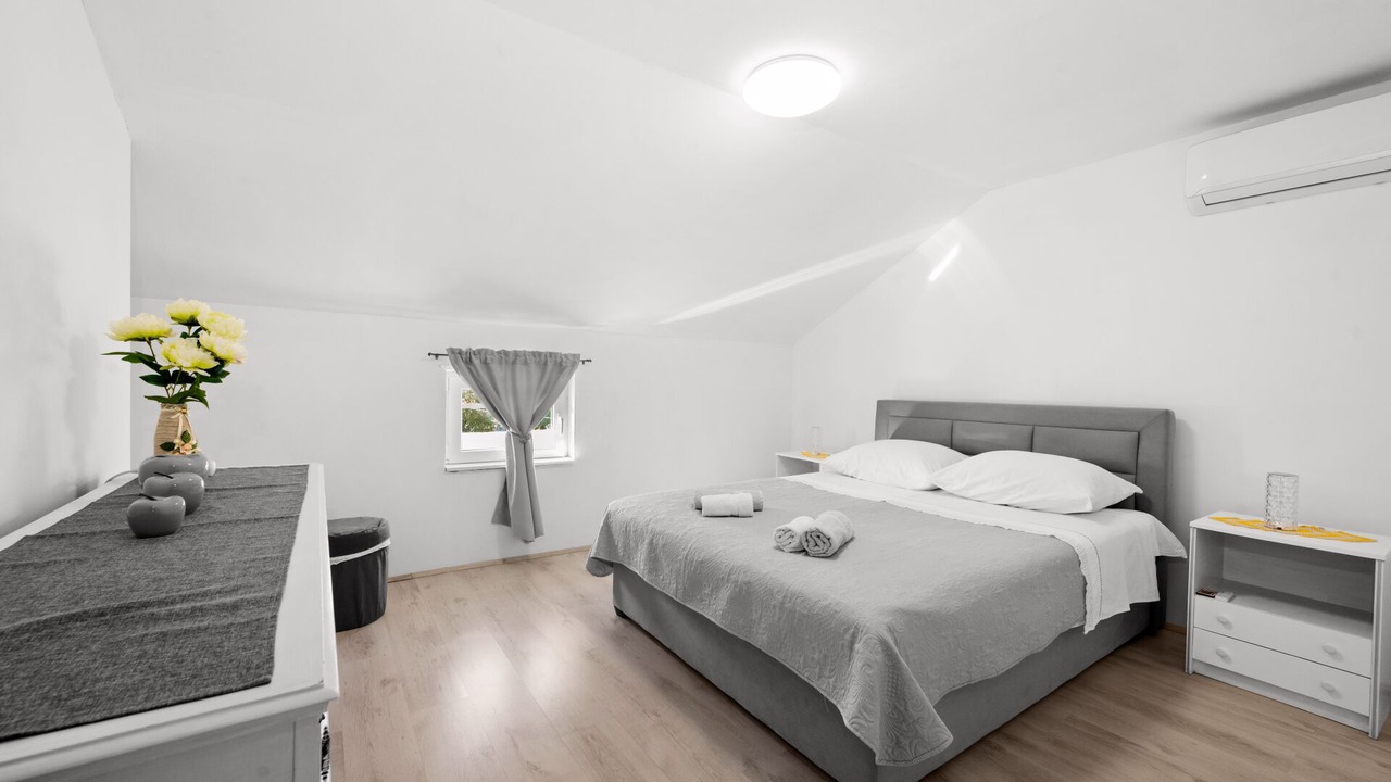 Photo of Bedroom in Promina