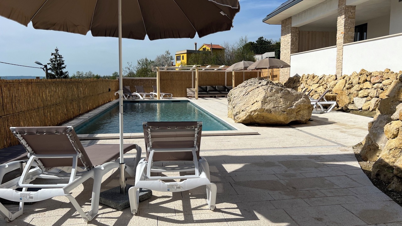 Photo of Outdoor in Rogocana
