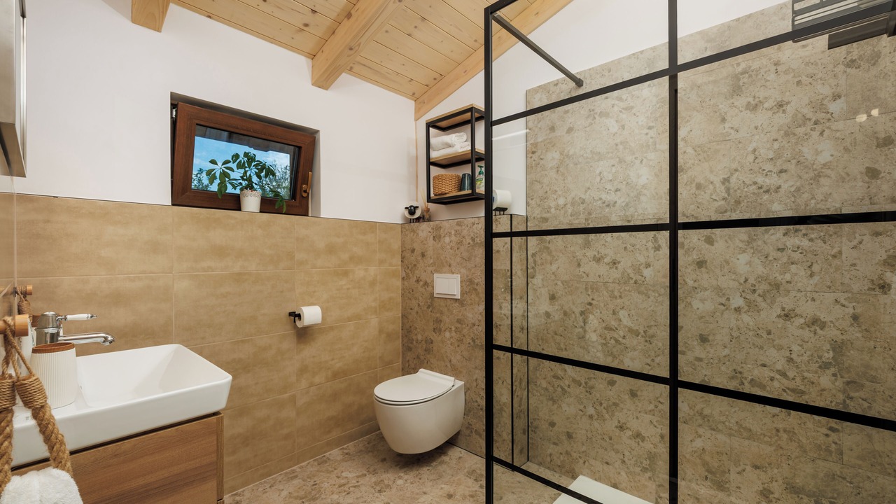 Photo of Bathroom in Fuzine