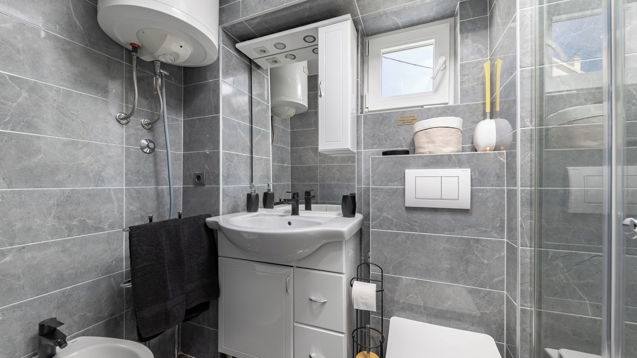 Photo of Bathroom in Iz