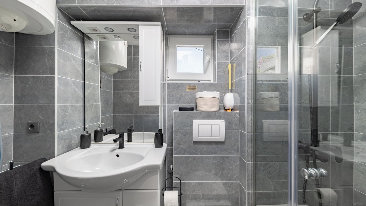 Photo of Bathroom in Iz