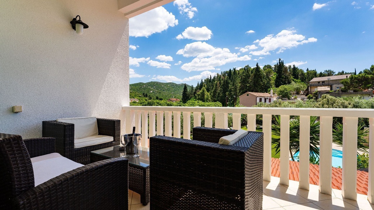 Photo of Patio Balcony in Peracko Blato