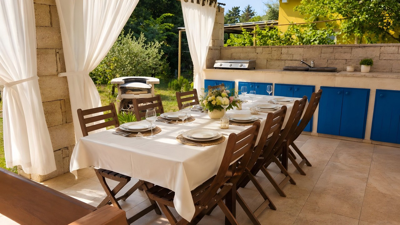 Photo of Outdoor in Peroj