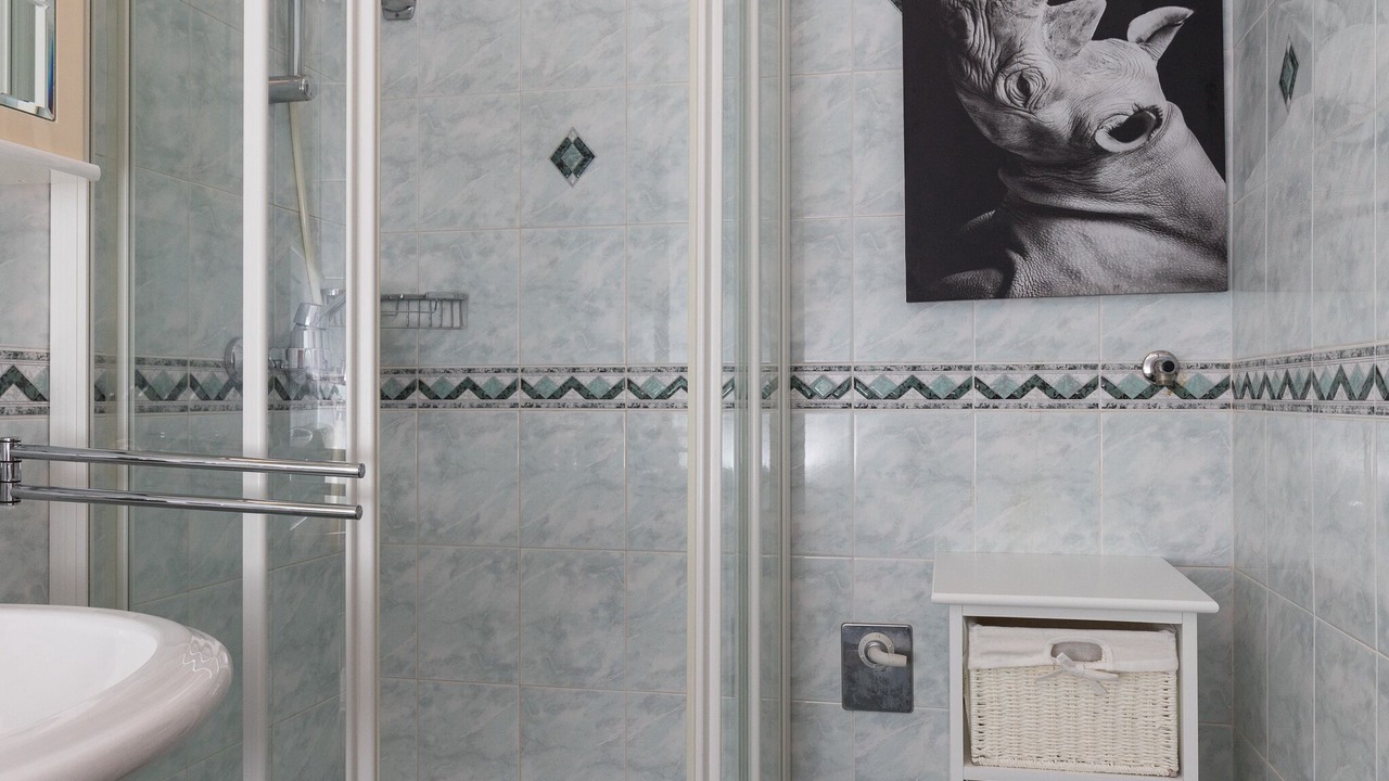 Photo of Bathroom in Pile
