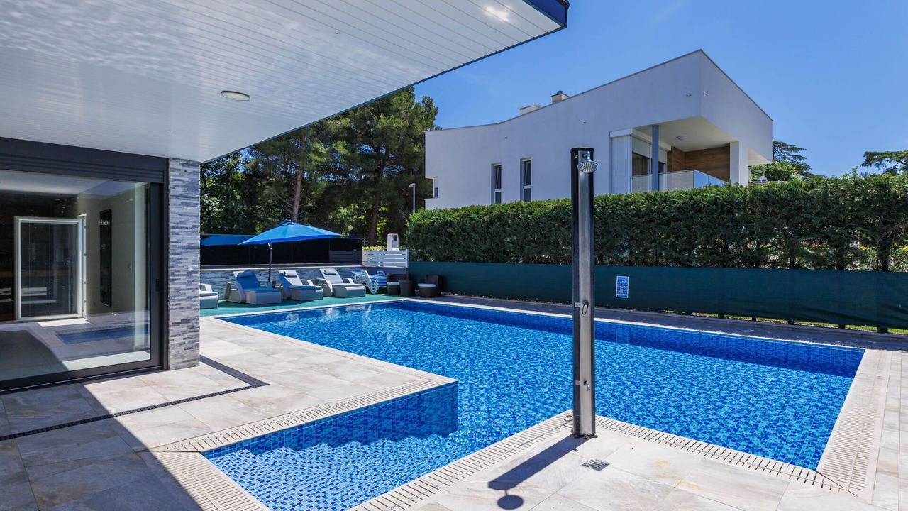 Photo of Outdoor in Valbandon