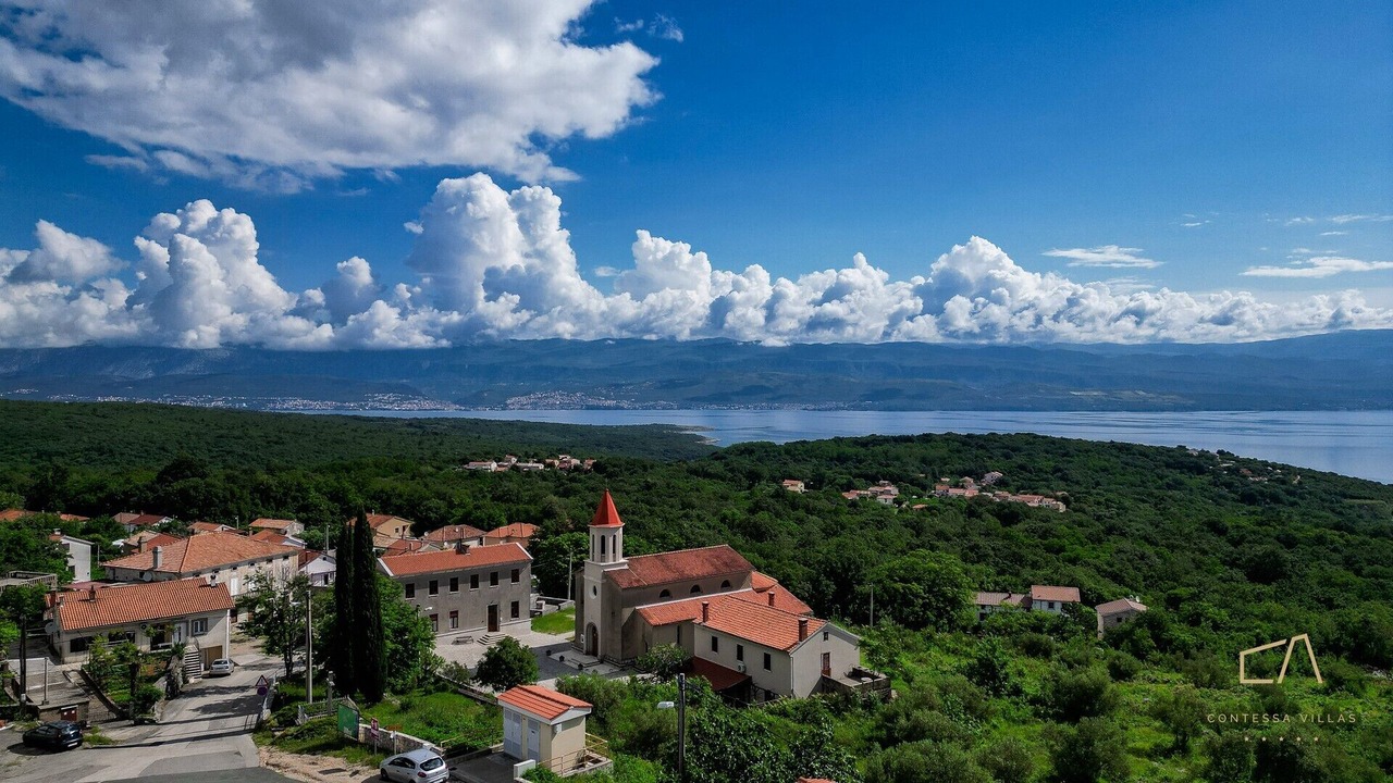 Photo of Outdoor in Risika