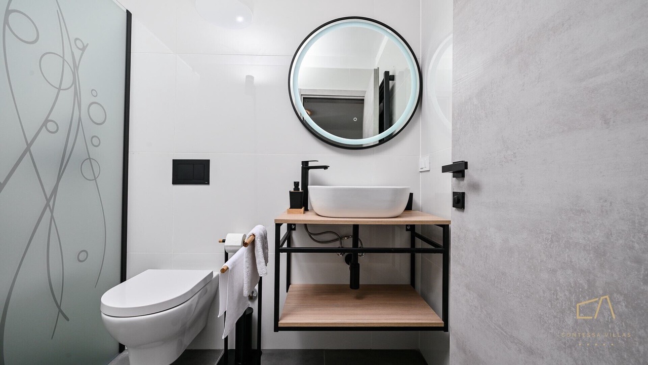 Photo of Bathroom in Risika